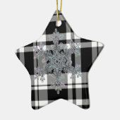 黒と白の格子状の雪片 セラミックオーナメント (左)