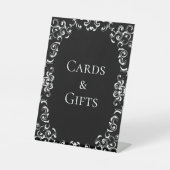 黒と白の渦巻きゴシッ結婚クス 台座サイン (正面)