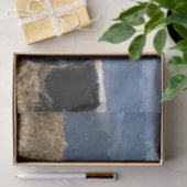 黒と白の牛が耕されたばかりの畑で楽しむ 薄葉紙 (ギフト)