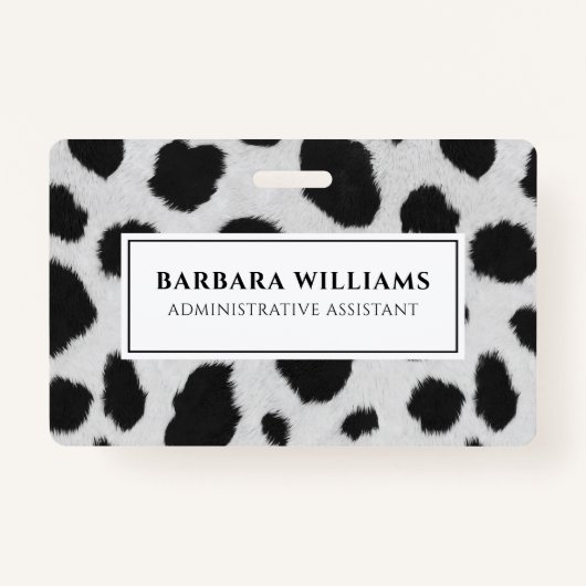 黒と白の牛の斑点は毛皮のテクスチャをパターン バッジ (正面)