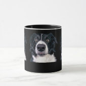 黒と白の犬の顔 マグカップ (中央)