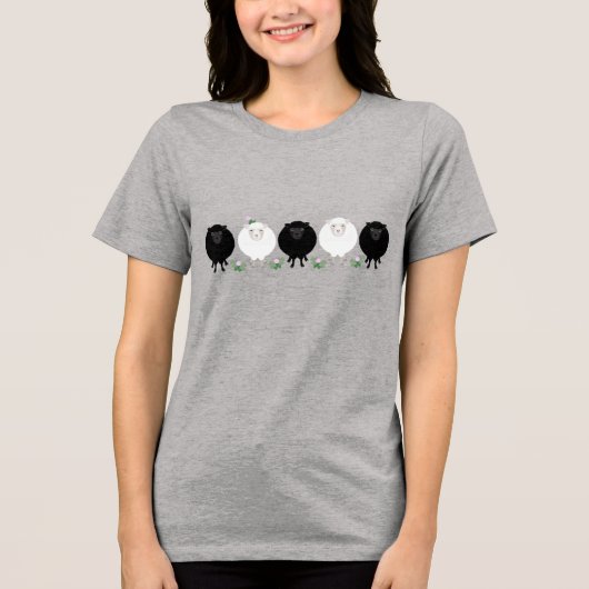黒と白の羊 トライブレンドTシャツ (正面)