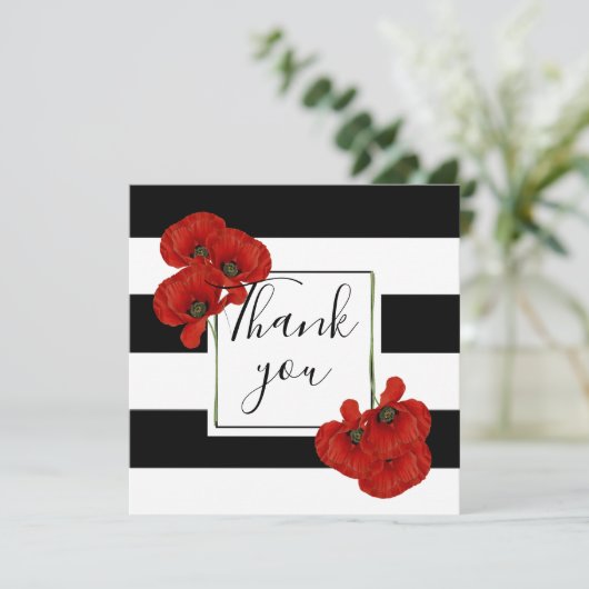 黒と白の背景に赤いポピーストライプのズ (スタンド正面)