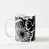 黒と白の花柄 モダンボタニカルな美意識 コーヒーマグカップ (左)