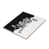 黒と白の虎の荷物タグ3つ折り財布l タイル (側面)