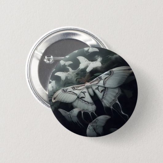黒と白の蛾のボタン 缶バッジ (正面&裏面)