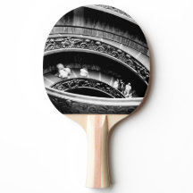 黒と白の螺旋階段