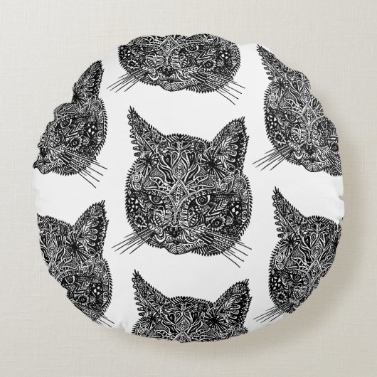 黒と白の装飾的な猫の肖像 ラウンドクッション (正面)