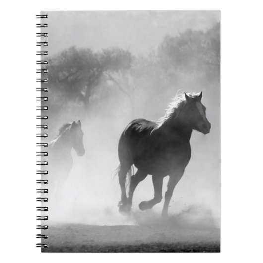 黒と白の走る馬の写真アート ノートブック (正面)