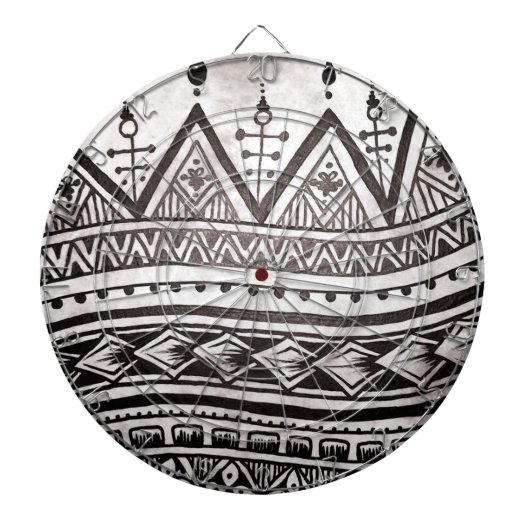 黒と白の部族のタトゥー幾何学的パターン ダーツボード (正面)