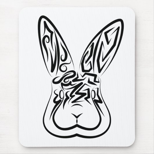 黒と白の部族ウサギ マウスパッド (正面)