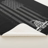 黒と白は私にアメリカ国旗を踏まない シェルパブランケット (3/4)