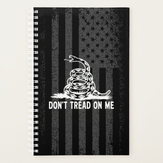 黒と白は私にアメリカ国旗を踏まない プランナー手帳 (正面)