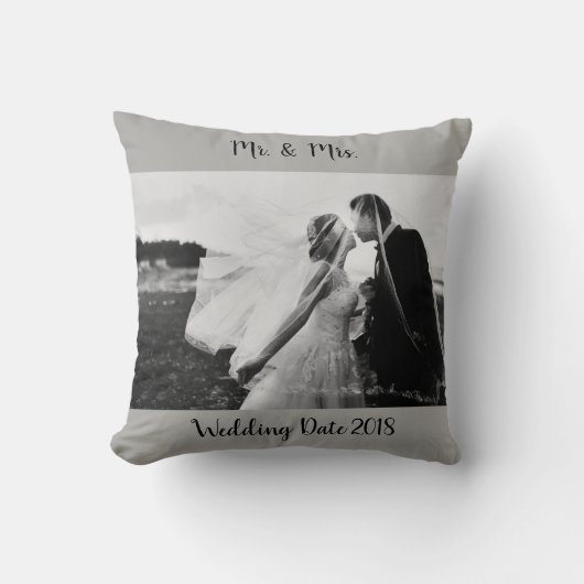 黒と白結婚の クッション (正面)