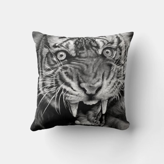 黒と白黒の野生の虎の写生 クッション (裏面)
