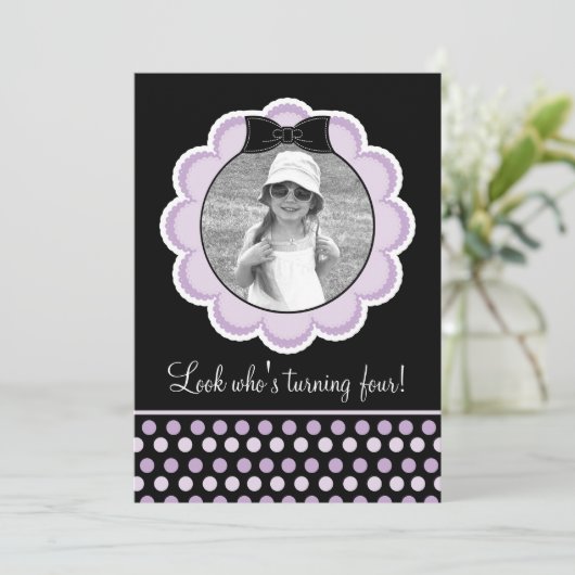 黒と紫かわいらしの誕生日パーティーの招待 招待状 (スタンド正面)