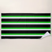 黒と緑と白のストライプ ビーチタオル (正面)