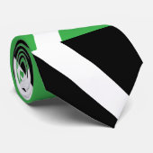 黒と緑のシェブロンストライプ ネクタイ (ロール)