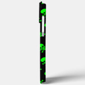 黒と緑のスカルパターンのケースとカスタム文字 Case-Mate iPhoneケース (裏面 / 左)