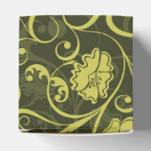 黒と緑の自然図解入りの、写真付きのフローラルパターン フェイバーボックス (上部)