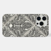 黒と自然の白の甲殻類 iPhoneケース (裏面横)