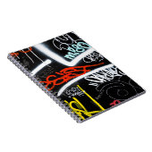 黒と色数々ののグラフィティ・アート ノートブック (右側)