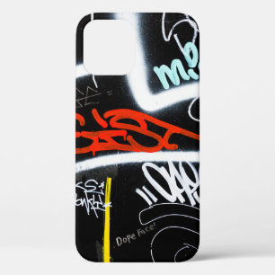 黒と色数々ののグラフィティ・アート iPhone 12ケース