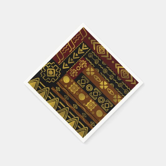黒と茶色のアフリカの民族黄金の模様 スタンダードカクテルナプキン (角)
