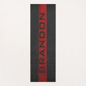 黒と赤のステッチされたレザーのストライプ ヨガマット (正面)