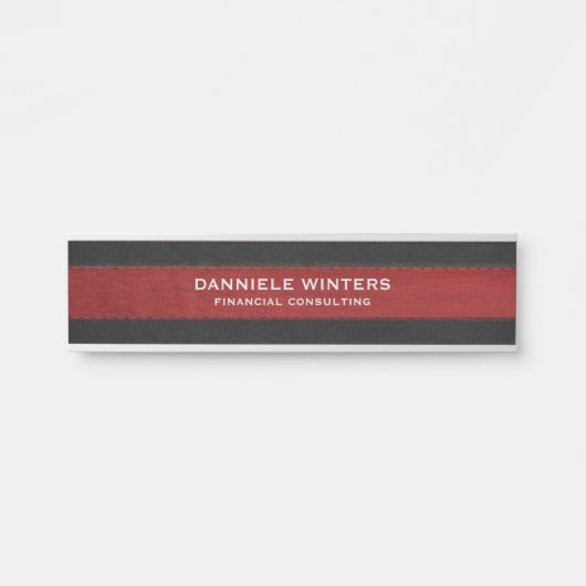 黒と赤のステッチされたレザーテクスチャ サインプレート (正面)