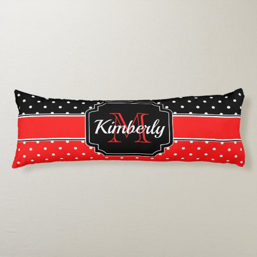 黒と赤のドットパターン ボディピロー (正面)