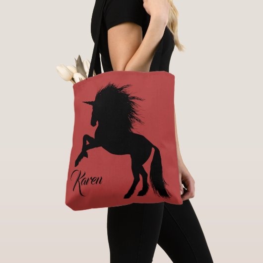 黒と赤のパーソナライズされた魔法育成ユニコーン トートバッグ (クローズアップ)