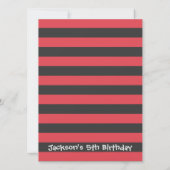 黒と赤の帆の船のキッズ誕生日パーティー 招待状 (裏面)