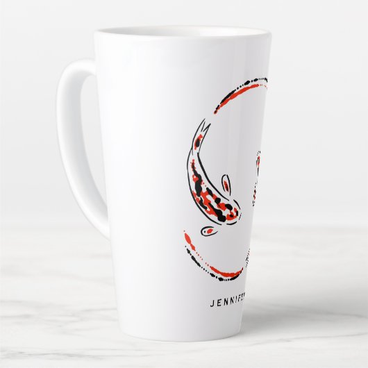 黒と赤の日本のコイの芸術的魚 カフェラテマグ (左アングル)