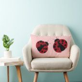 黒と赤の ランバークッション (椅子)