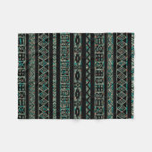 黒と部族カラフルの幾何学的パターン フリースブランケット (正面(横))