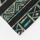 黒と部族カラフルの幾何学的パターン フリースブランケット (角)