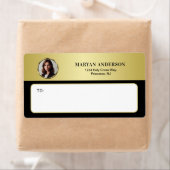 黒と金のデザイン、ロゴまたは写真を金の円形で囲む ラベル (インサイチュ)