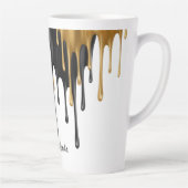 黒と金ゴールドが滴絵を描るパーソナライズされた カフェラテマグ (右)