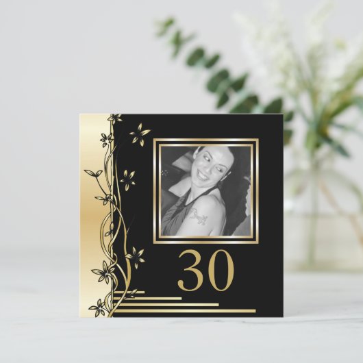 黒と金ゴールドのフローラ30歳の誕生日の招待状 招待状 (スタンド正面)