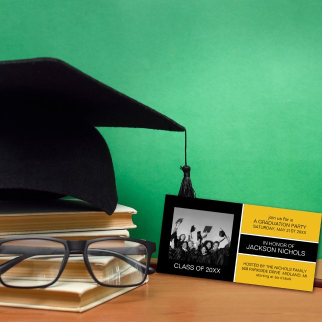 黒と金ゴールドの卒業フォトカード (クリエイターアップロード済み)