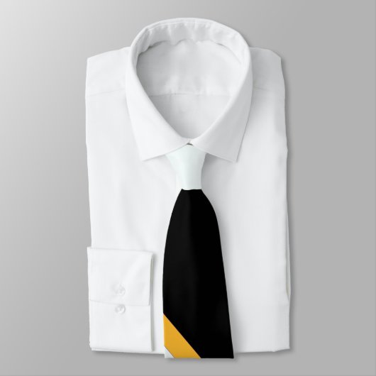 黒と金ゴールドの対角タイストライプのプ ネクタイ (タイ)