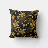 黒と金ゴールドの熱帯の花と葉のパターン クッション (正面)