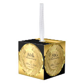 黒と金ゴールドの背景金ゴールドハート キューブオーナメント (裏面アングル)