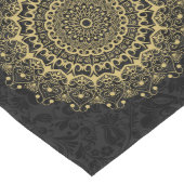 黒と金ゴールドの華美マンダルパターン ロングテーブルランナー (コーナー)