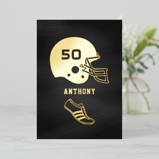黒と金ゴールドサッカー誕生日シャルボード 箔招待状 (立ち正面)