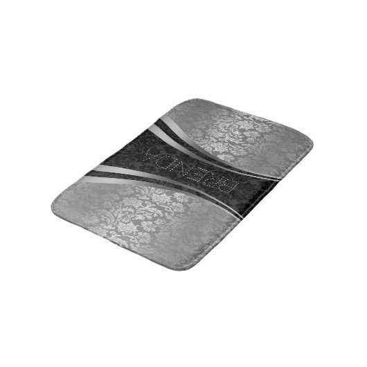 黒と銀のグレーのフローラダマスクのパターン バスマット (アングル)