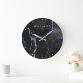 黒と青の大理石のミニマル時計パーソナライズされた ラージ壁時計 (ホーム)