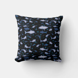 黒と青の繰り返しモチーフ |サメのパターン クッション