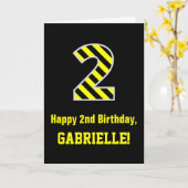 黒と黄ストライプの色「2」、2回目の誕生日+名前 カード (黄色い花)
